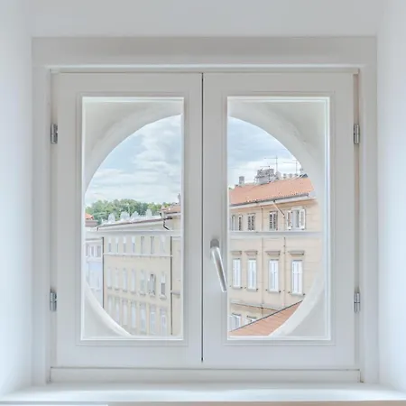 Homes Luxury In The Center Apartment